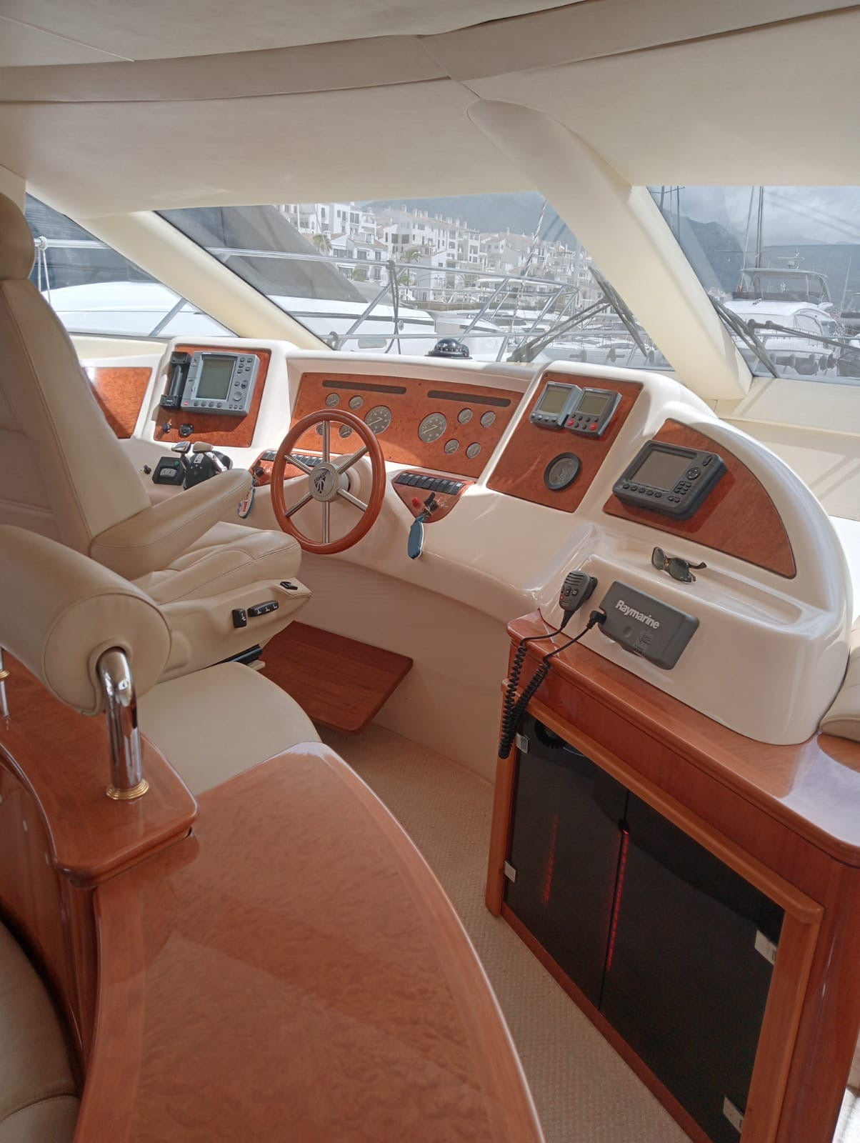 AZIMUT 58 FLY